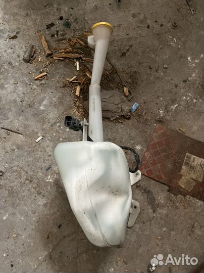 Бачок омывателя nissan X-trail t30