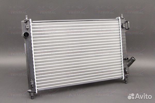 Радиатор охлаждения Шевроле Авео T250 1.4 08-12 MT