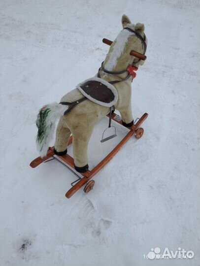 Лошадь качалка каталка