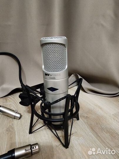 Профессиональный студийный микрофон invoton CM400L