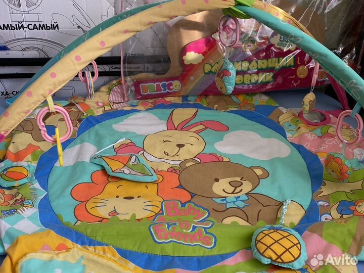 Развивающий коврик и игрушки к нему