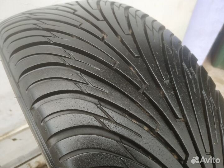 Roadstone N2000 215/55 R16