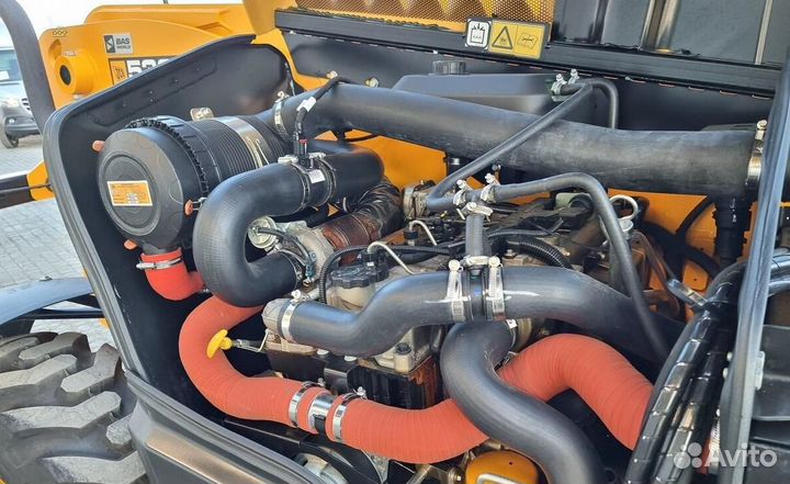 Телескопический погрузчик JCB 530-70, 2023