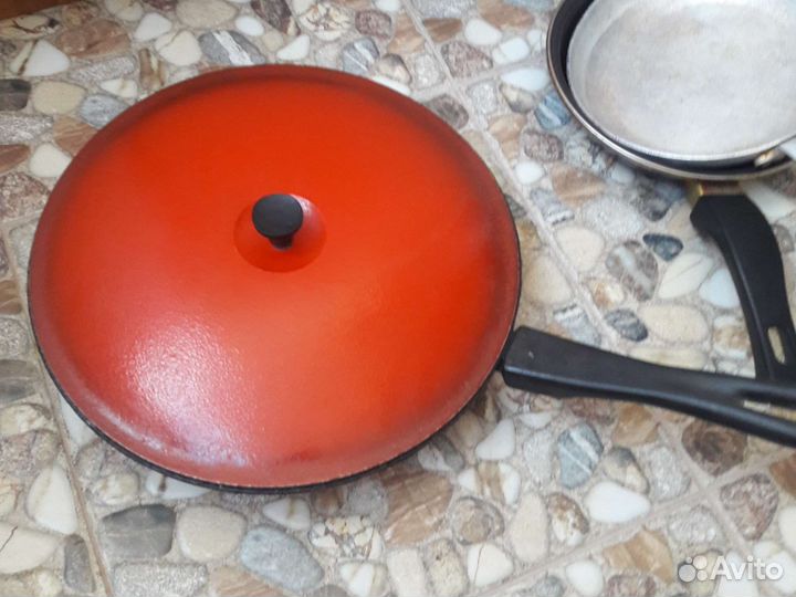 Сковородки, формы для выпечки тортов и кекса