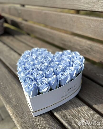 Розы коробка сердце