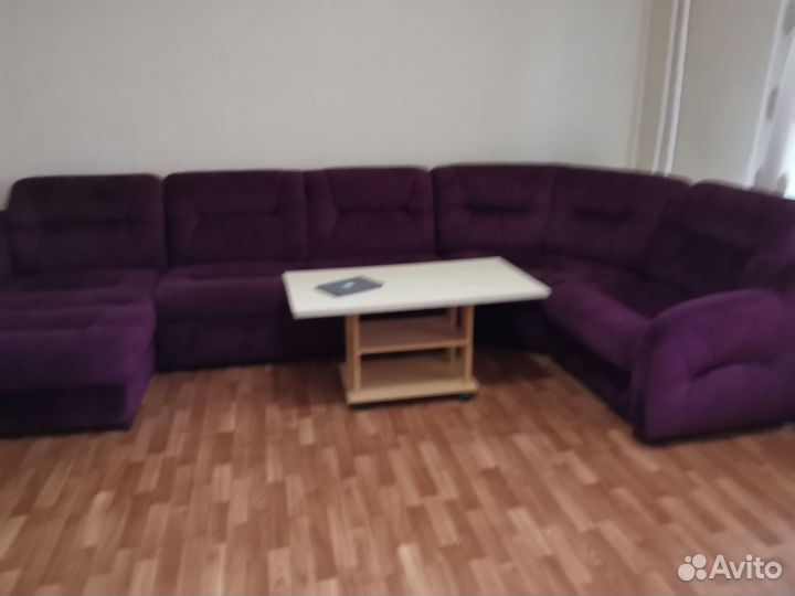 Большой угловой диван бу