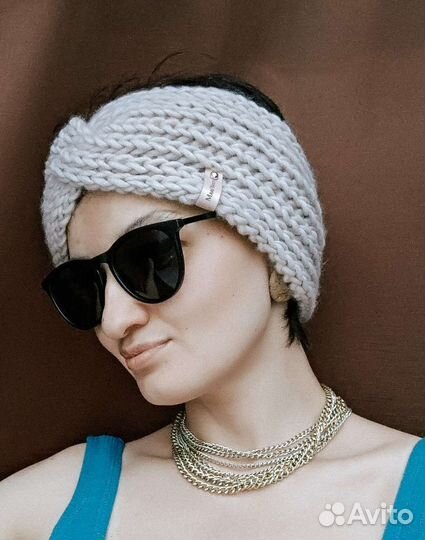 Женская вязаная повязка на голову из шерсти
