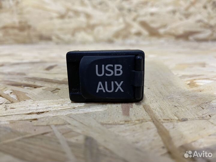 Разъем USB AUX Toyota Camry 50