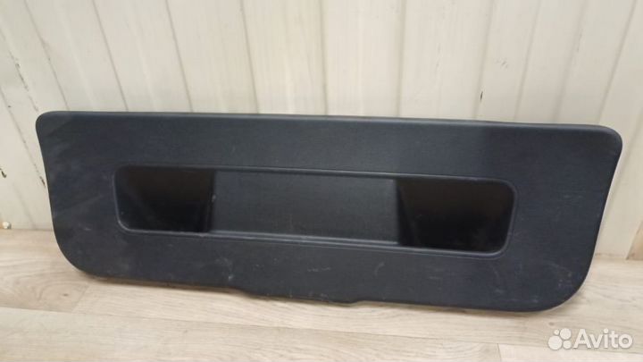Обшивка накладка панели задка Volkswagen Polo 5