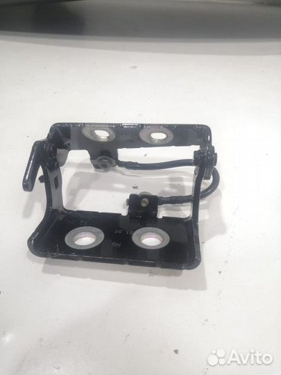 Петля крышки багажника правая Jaguar E-Pace 2020