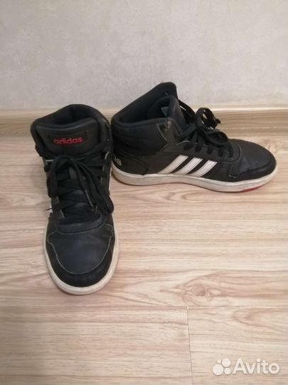 Кроссовки adidas