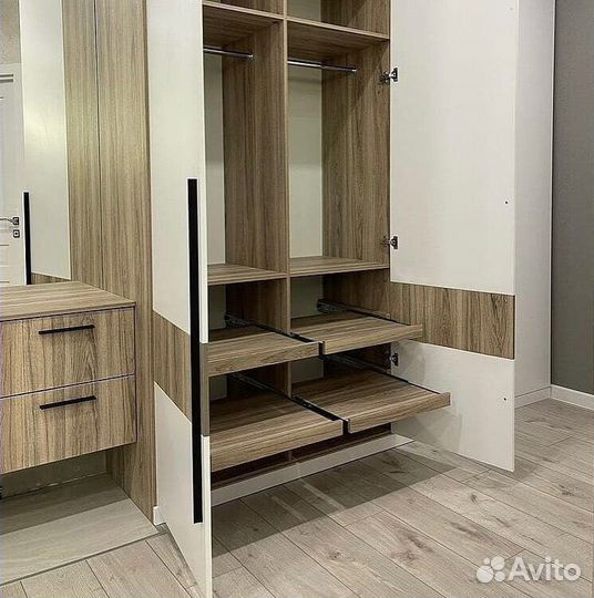 Шкаф распашной