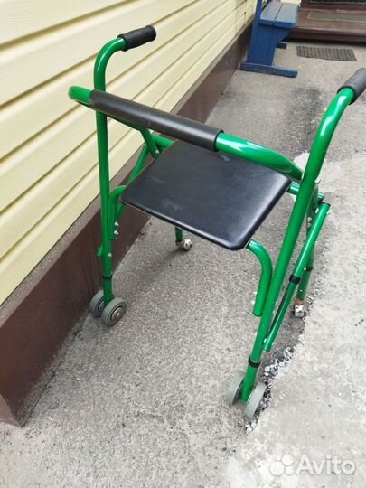 Ходунки для взрослых на колесах