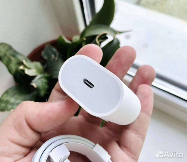 Зарядное устройство на iPhone 20w оригинал