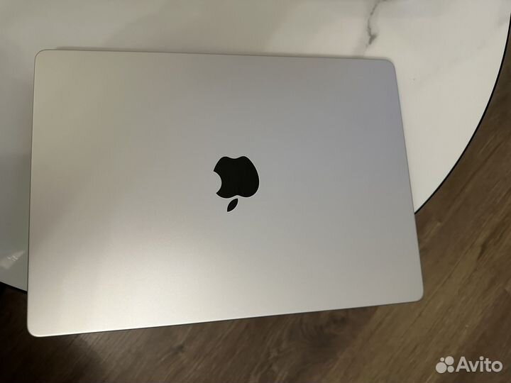 Macbook pro 14 m1