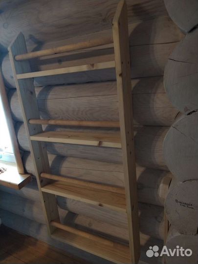 Книжные полка монтессори