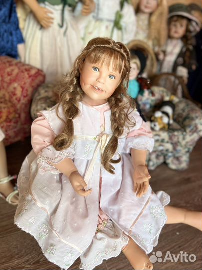 Кукла виниловая