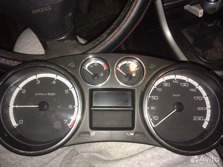 Приборная панель peugeot 308