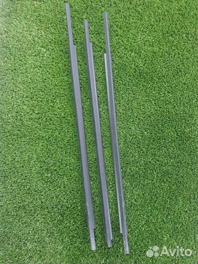 Уплотнитель стекла Лада Калина I (2004–2013)