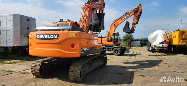 Гусеничный экскаватор Develon DX225NLCA, 2024