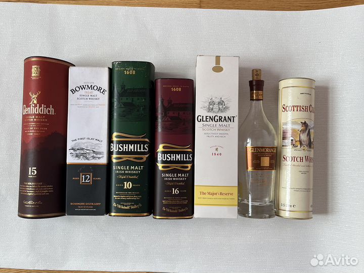 Коробки и бутылки из-под алкоголя Scotch Whisky