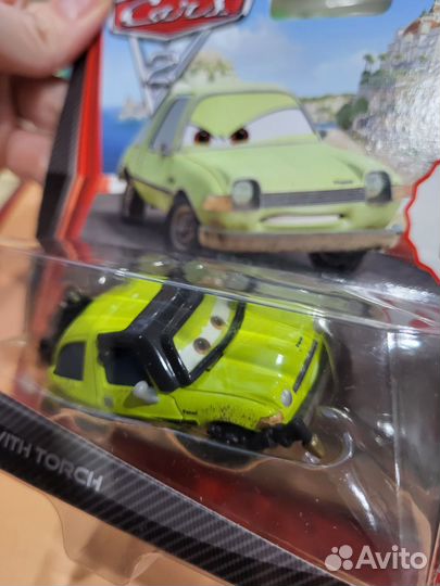 Машинка из мультфильма Тачки Эйсер
