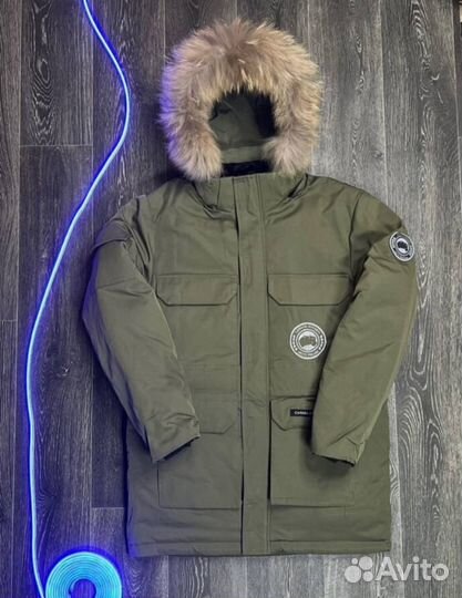 Зимняя куртка Canada Goose