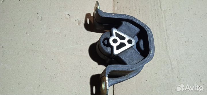 Опора кпп левая Opel Vectra a, Opel Astra F