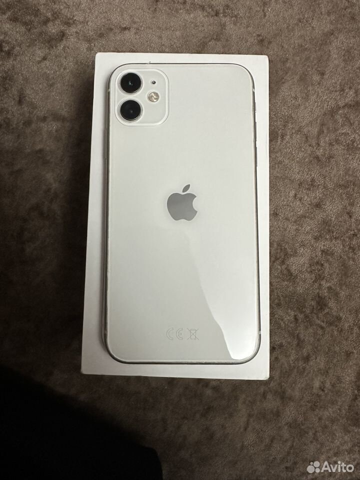 iPhone 11, 64 ГБ