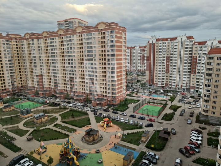 1-к. квартира, 42 м², 13/16 эт.
