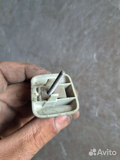 Крепление козырьков Volkswagen Passat B6