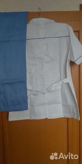 Медицинские халаты и костюмы новые, р.44-50