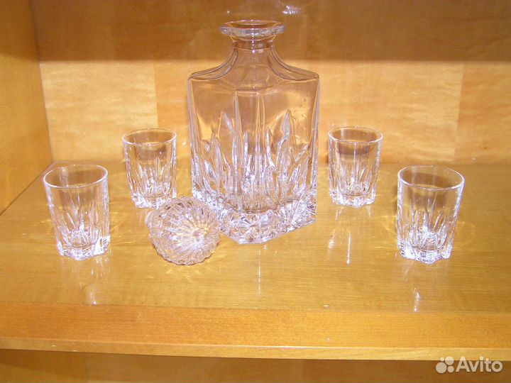 Графин и стопки