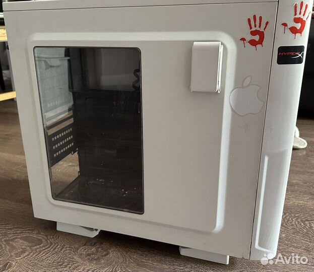 Корпус для компьютера белый