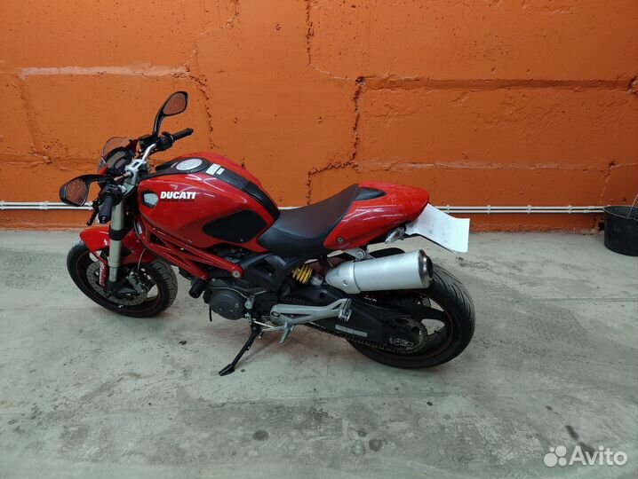 Продам мотоцикл Ducati monster 696