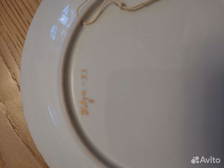 Парные тарелки фарфор чёрное крытьё роспись