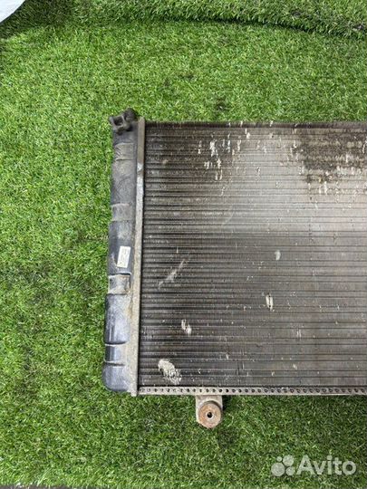 Радиатор охлаждения двигателя Лада Приора 21126