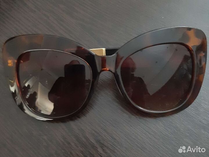 Солнцезащитные очки женские брендовые