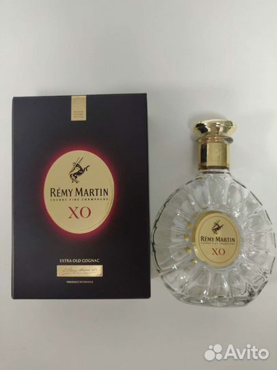 Пустая бутылка из-под Remy Martin XO 0.35L