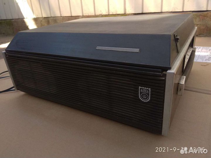 Катушечный магнитофон астра