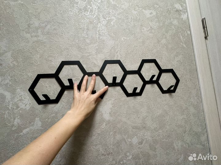 Вешалка настенная новая