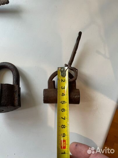 Старинный винтовой замок