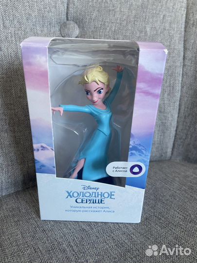 Фигурка Яндекс Алиса Эльза