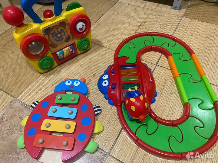 Развивающие игрушки для малышей