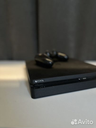 Sony playstation 4 PS4 slim