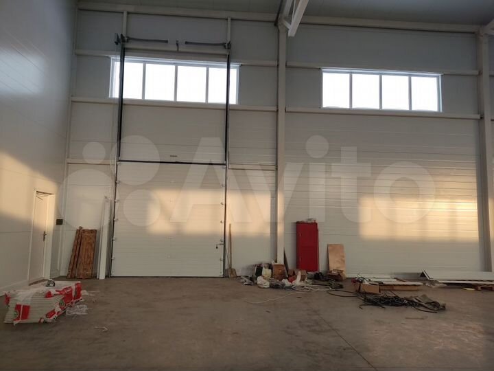 Склад, 1400 м² новый, 50 кВт, пандус, без колонн