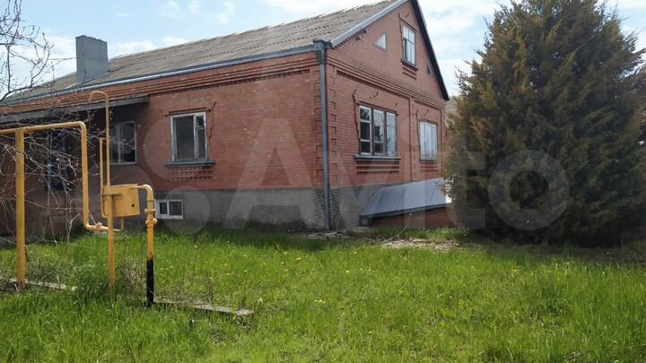 Дом 800 м² на участке 100 сот.