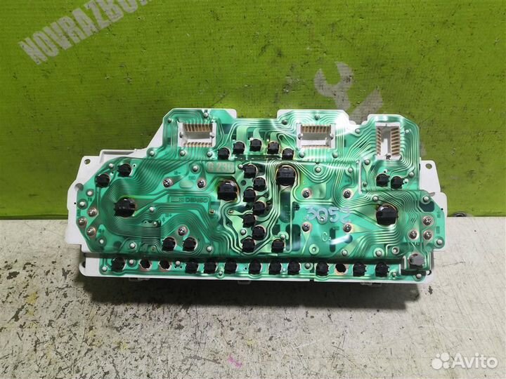 Панель приборов Митсубиси Галант 8