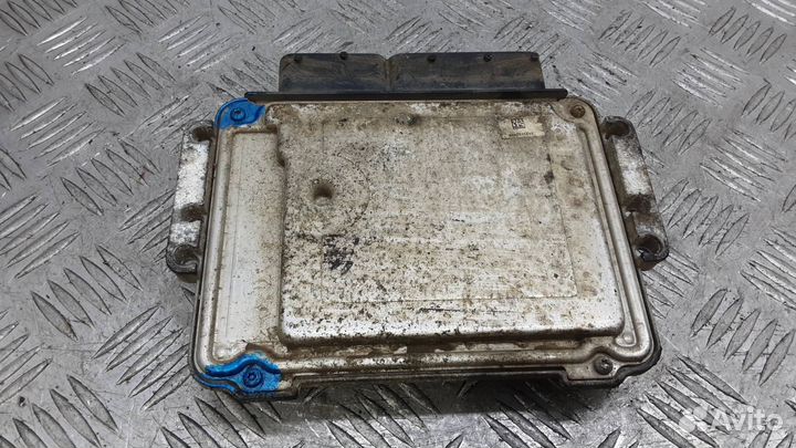 Блок управления двигателем Opel Astra H рест. 2008