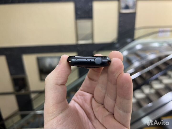 Apple Watch SE 44mm